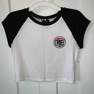 New Vision Street Wear Cropped Baby Tee
